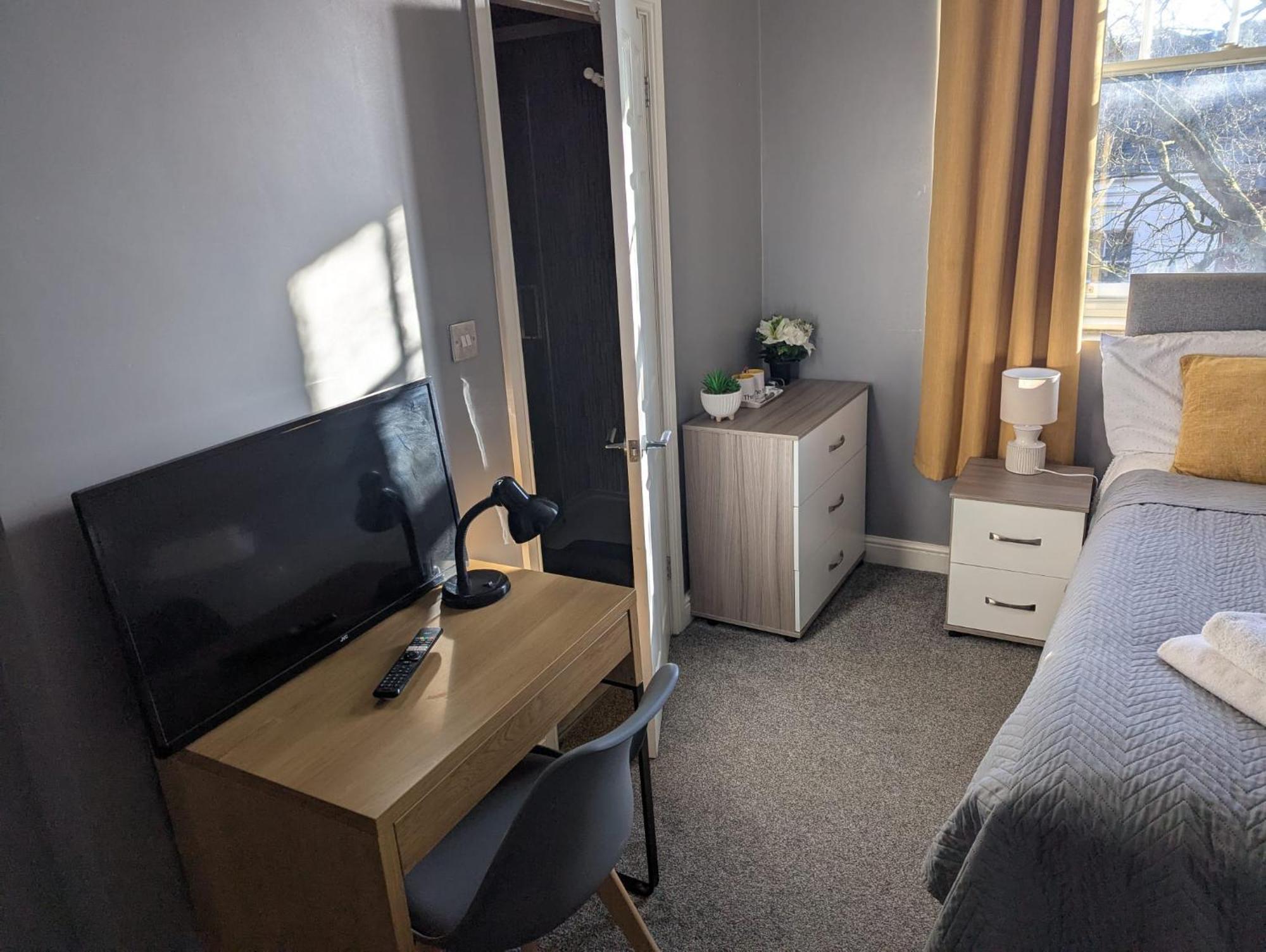 Darwin Stays - Service Accommodation In Newcastle Under Lyme City Centre Extérieur photo