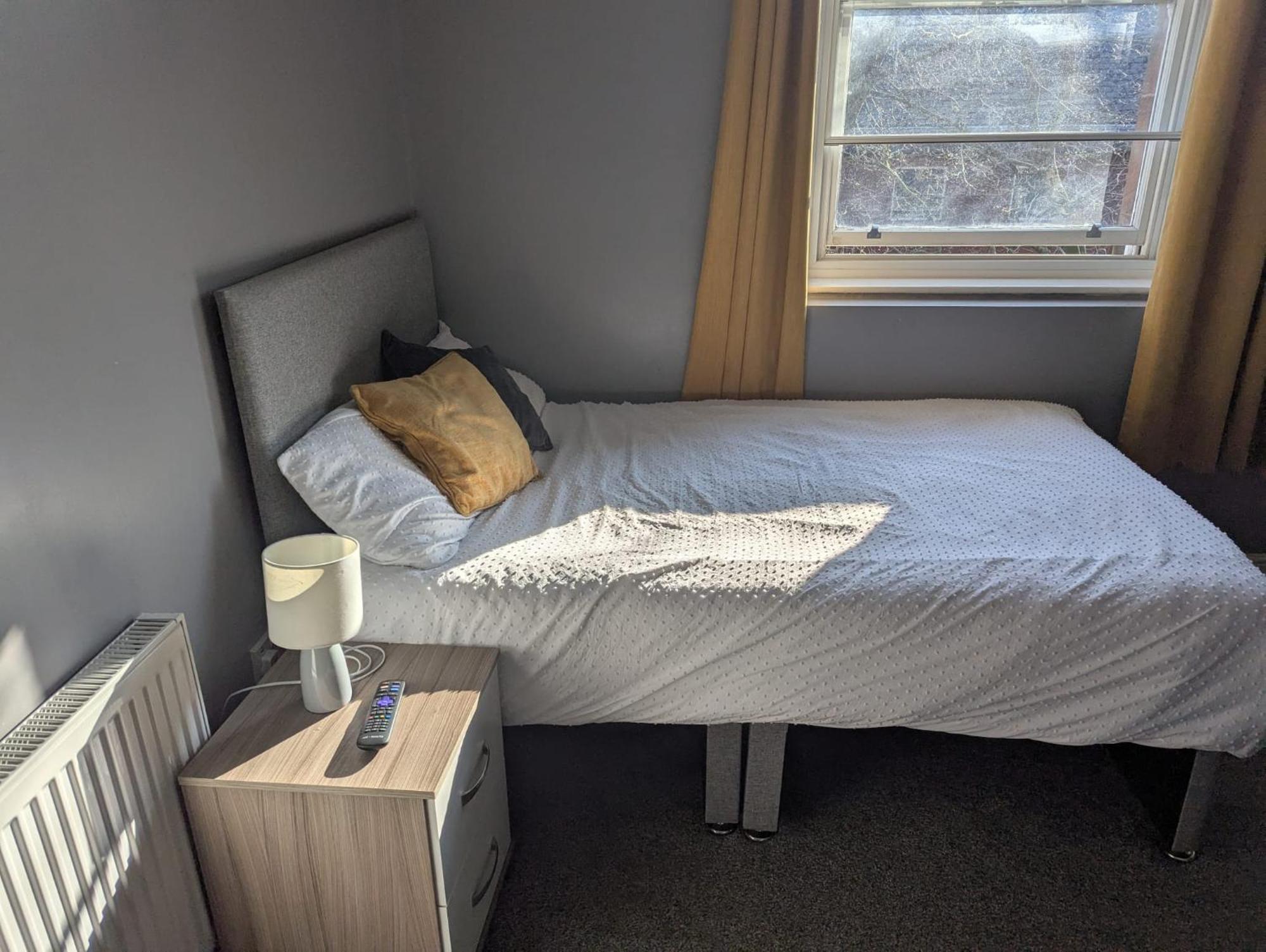 Darwin Stays - Service Accommodation In Newcastle Under Lyme City Centre Extérieur photo